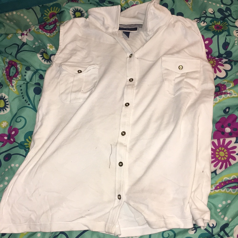 Tank button up